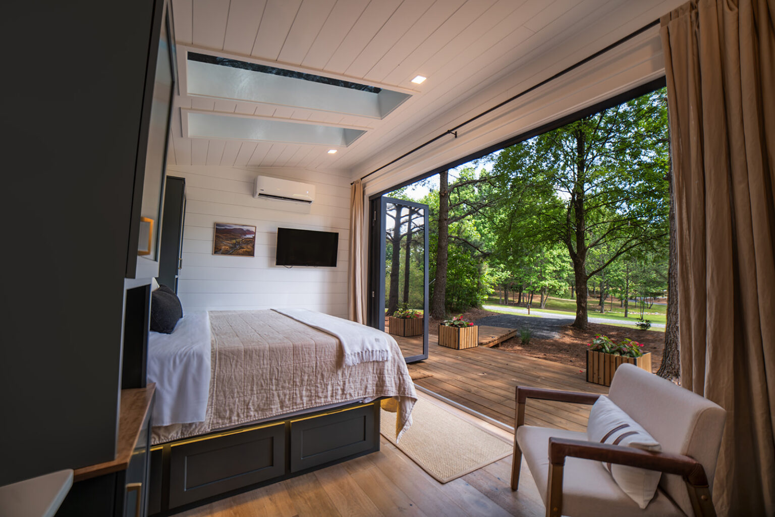 Essentials Every Guest Should Know About Resort Hotels near Me Wanting to Experience Nature and Luxury cabin rentals near me